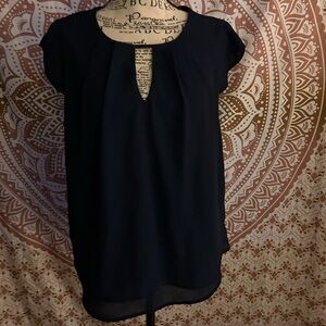 Monteau Los Angeles Navy Blue Pleated Keyhole Blouse Large